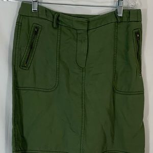 Loft Women’s Green Khaki skirt Size 2
